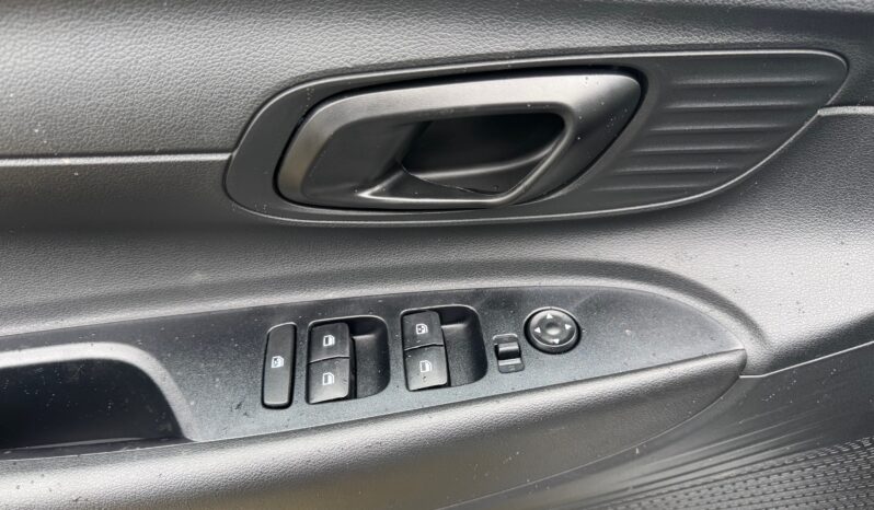 
								Hyundai I20 1.0cc T-GDI 90cv DCT Connectline full									