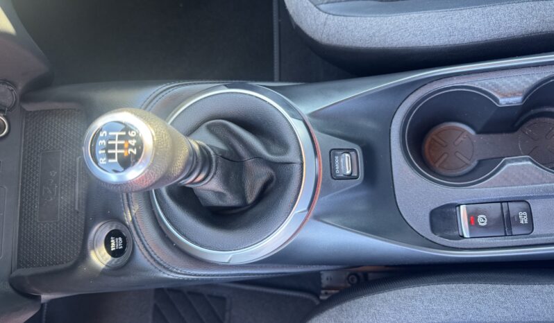 
								NISSAN JUKE 1.0cc DIG-T 114cv N-CONNECTA full									