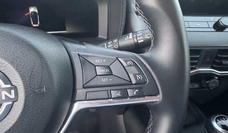 
								NISSAN JUKE 1.0cc DIG-T 114cv N-CONNECTA full									